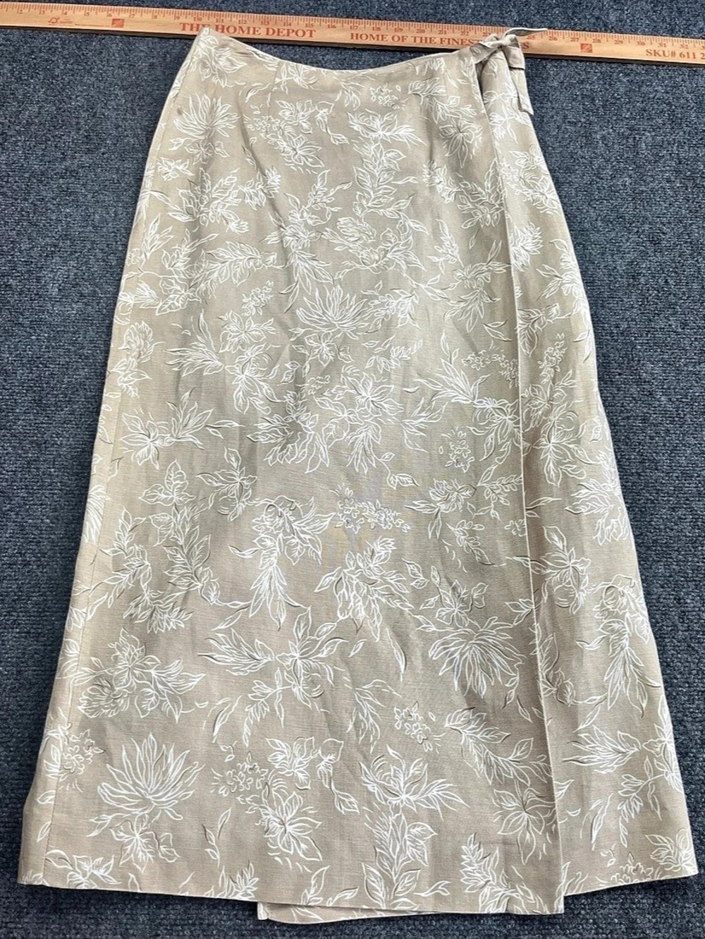 Talbots Floral Linen Blend Midi Skirt in Beige & White